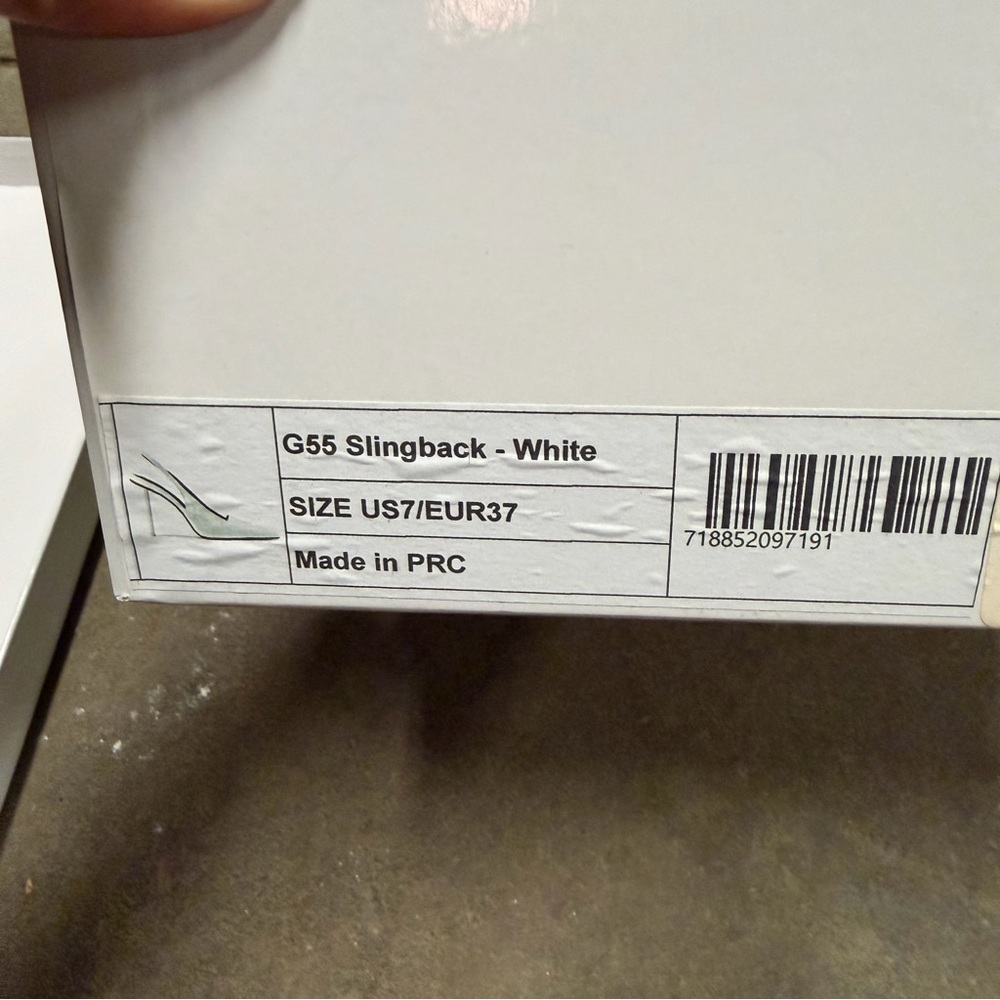 FEMME LA x REVOLVE G55 Kitten Heels shoes White cream Slingbacks 7 - Picture 12 of 13